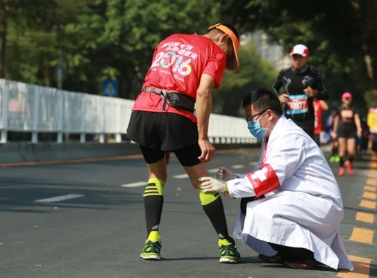 单盈马拉松被救治 单盈马拉松参赛者成功获救，赛事安全问题引关注-第3张图片-www.211178.com_果博福布斯